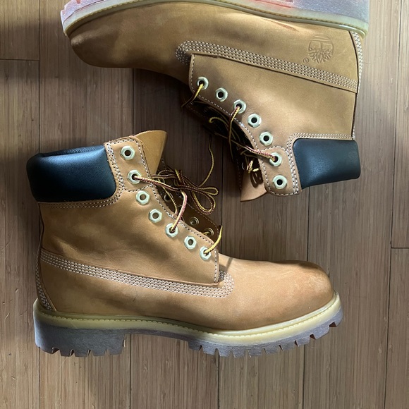 Timberland TB010061 713 Wheat Nubuck 6 Inch Premium Waterproof Boots Size 7.5 - Picture 3 of 8